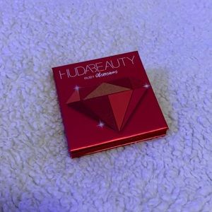 Huda Beauty Ruby Obsessions